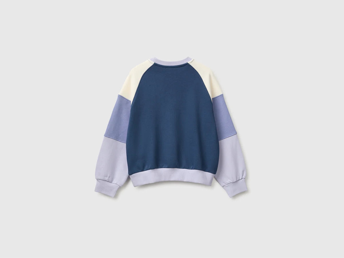 Colour block sweatshirt with embroidery
