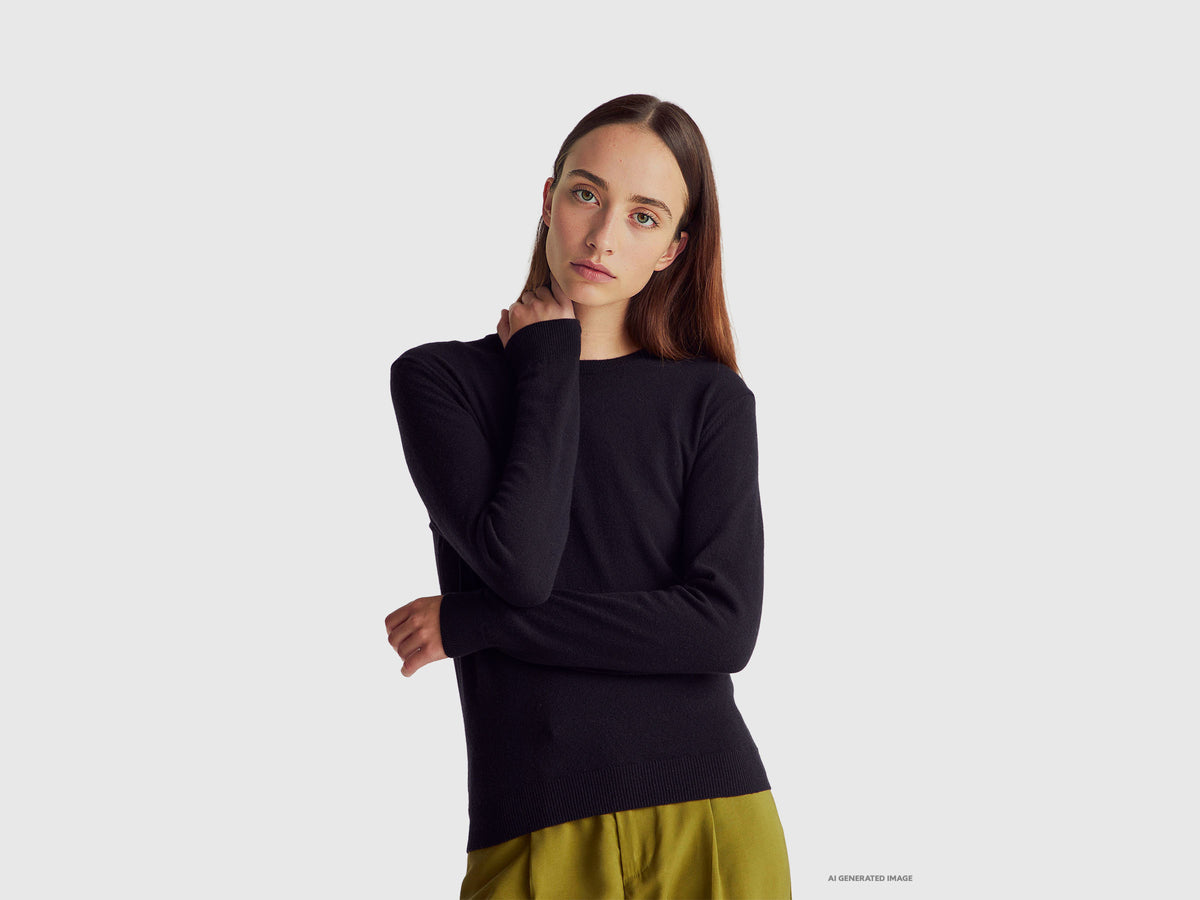 Black crew neck sweater in pure Merino wool