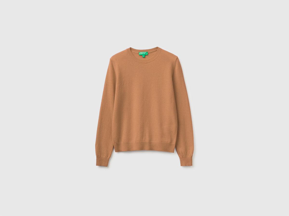 Camel crew neck sweater in pure Merino wool
