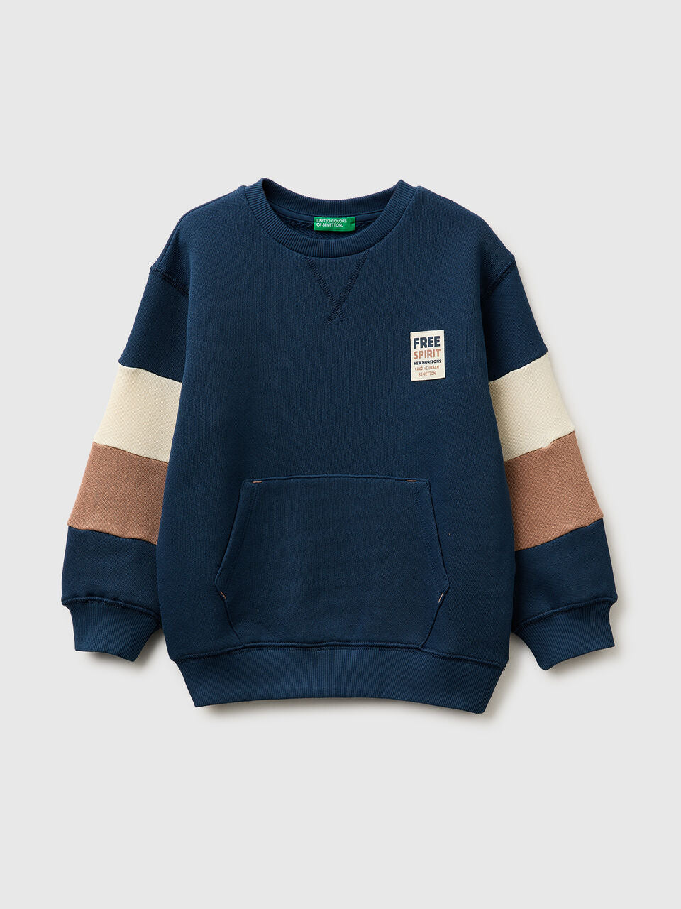 Pocket sweatshirt