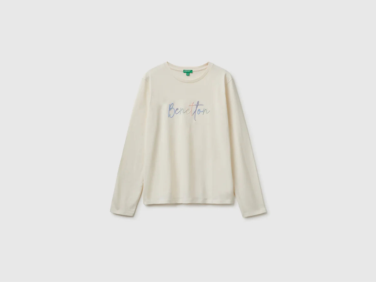 Long sleeved T-shirt with embroidery