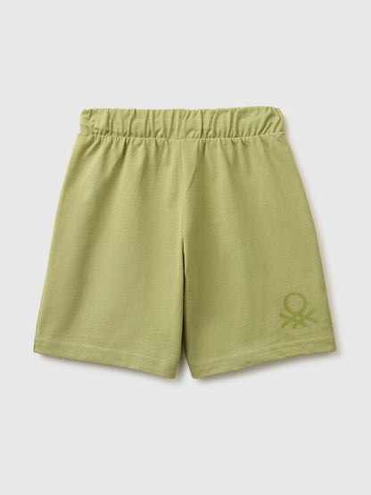 Regular fit shorts