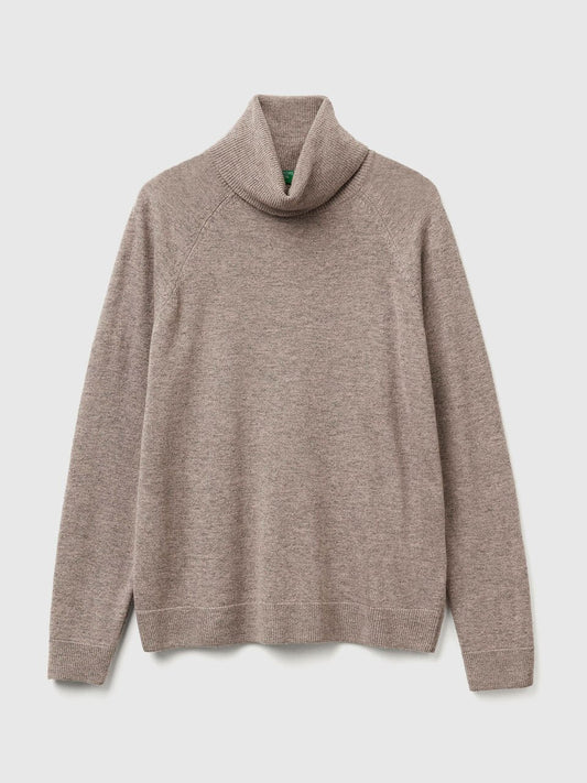 BEIGE TURTLENECK SWEATER IN CASHMERE AND WOOL BLEND