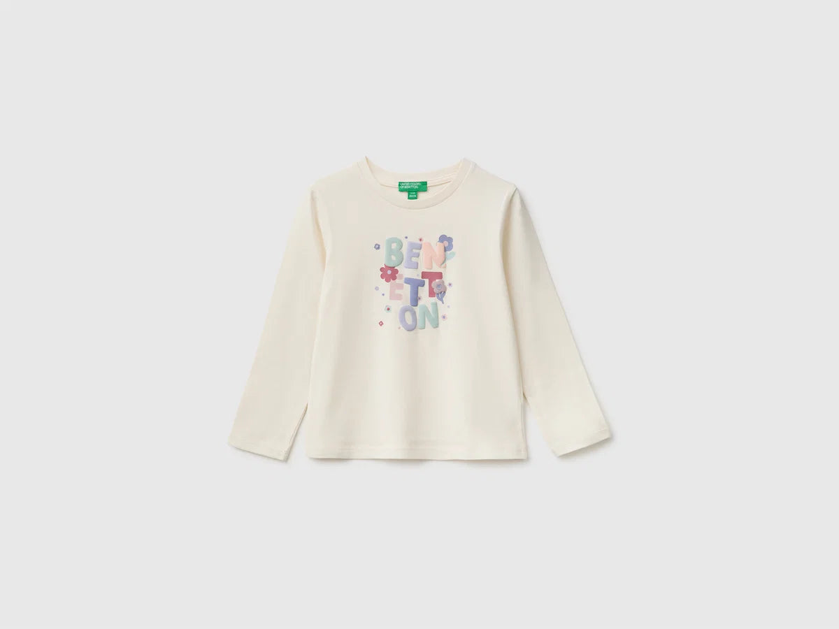 T-shirt with embossed print