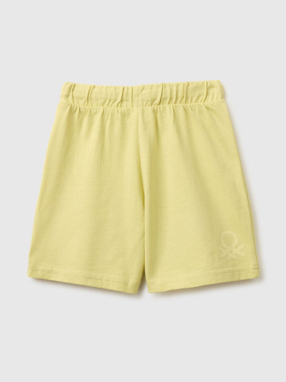 Regular fit shorts