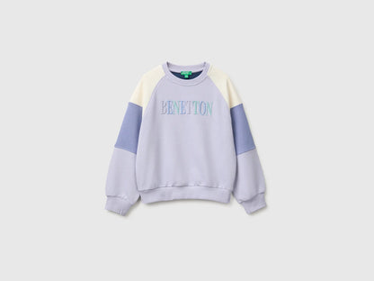 Colour block sweatshirt with embroidery