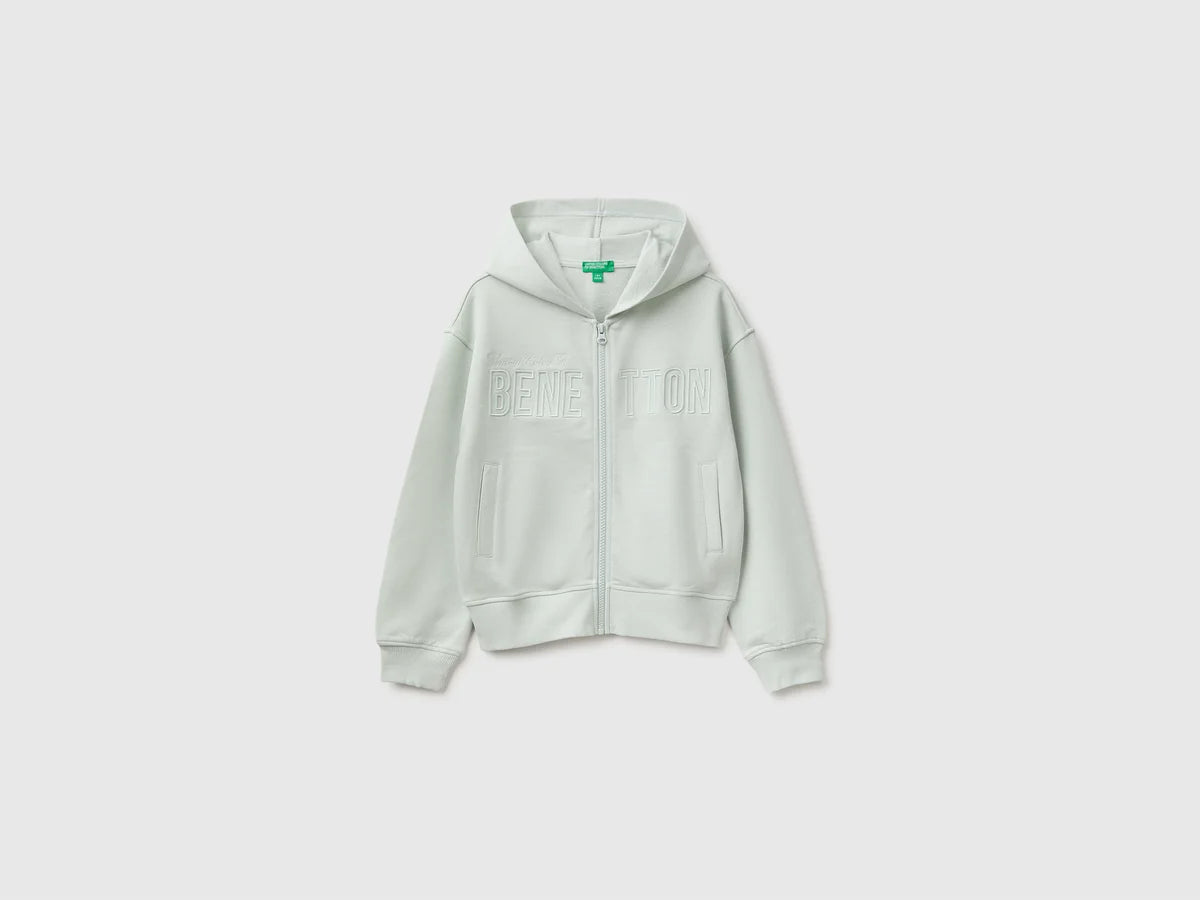 Hoodie with embroidery