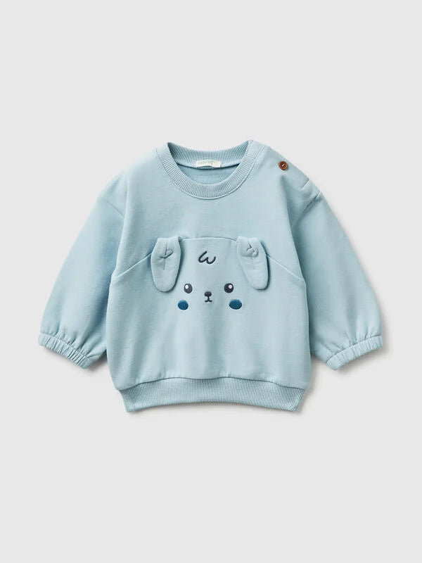 SWEATSHIRT WITH EMBROIDERY AND PATCHES