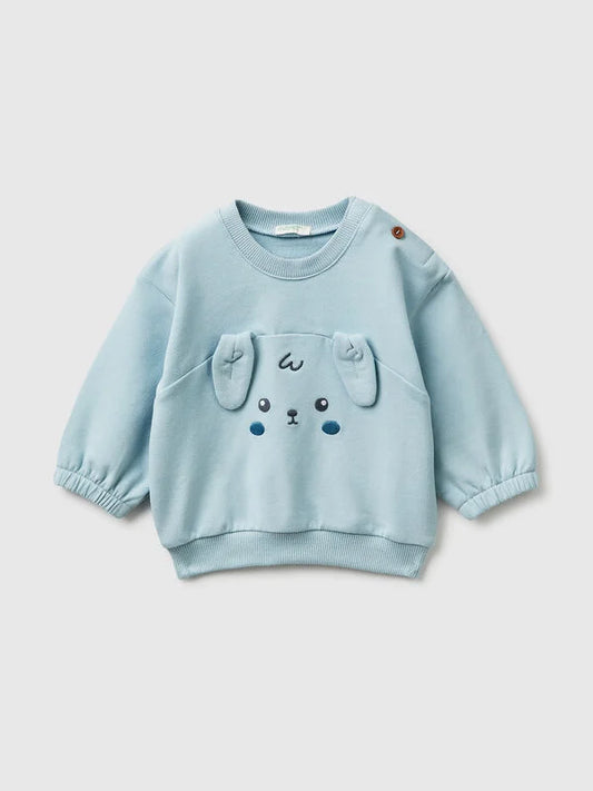 SWEATSHIRT WITH EMBROIDERY AND PATCHES