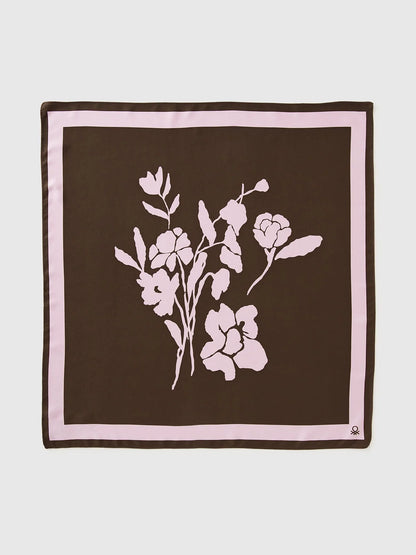 Scarf with floral print