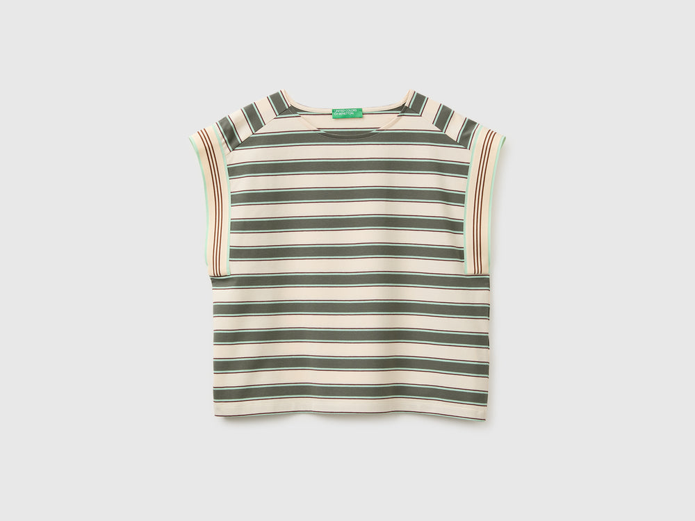 Striped sleeveless T-shirt
