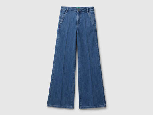 Wide fit jeans