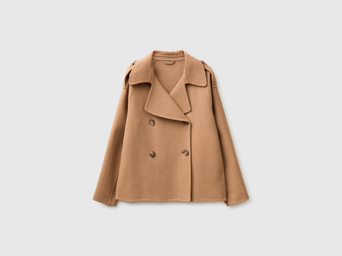 Short double-breasted coat